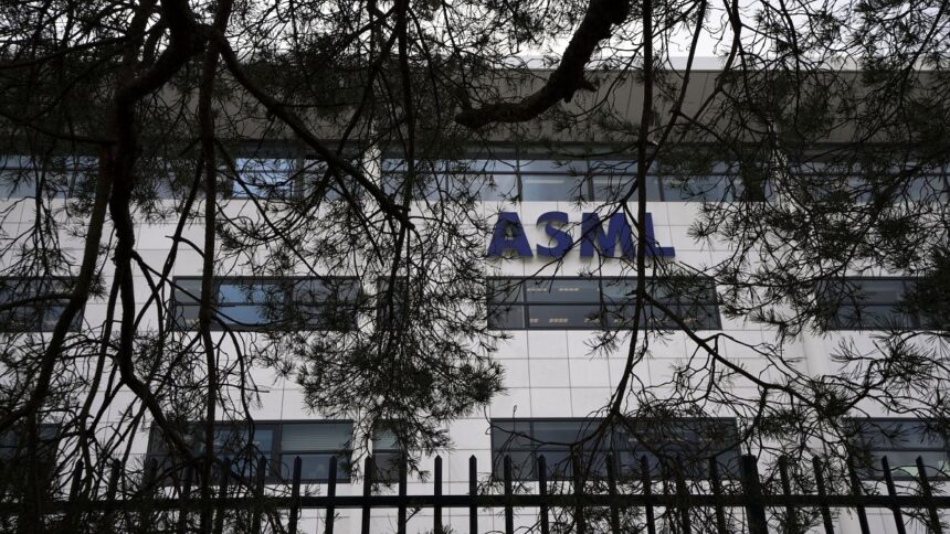 ASML: 경기가 침체되면 지금이 매수하기 좋은 시점일까요?