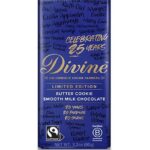 생일바와 함께 Divine Chocolate 25주년 기념