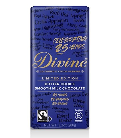 생일바와 함께 Divine Chocolate 25주년 기념