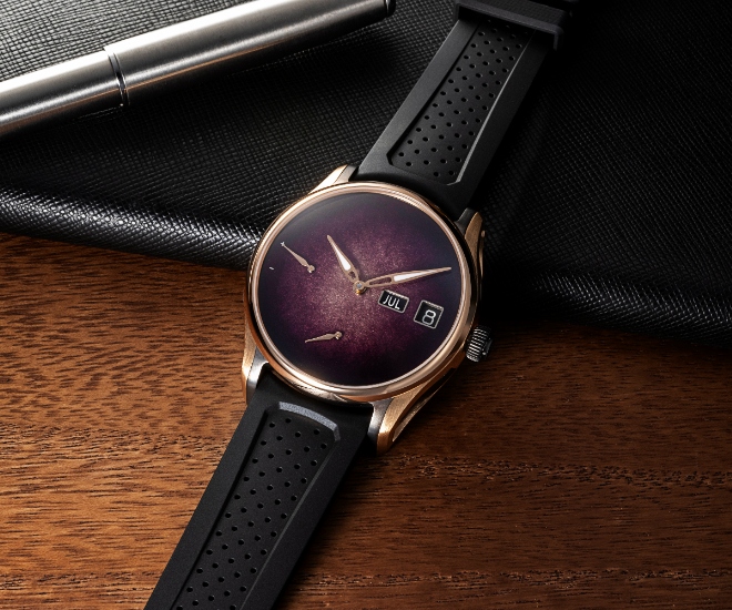 H. Moser & Cie가 Sincere Fine Watches의 70주년을 기념하여 Pioneer Perpetual Calendar Concept MD Purple Enamel Sincere Platinum Jubilee Edition을 공개