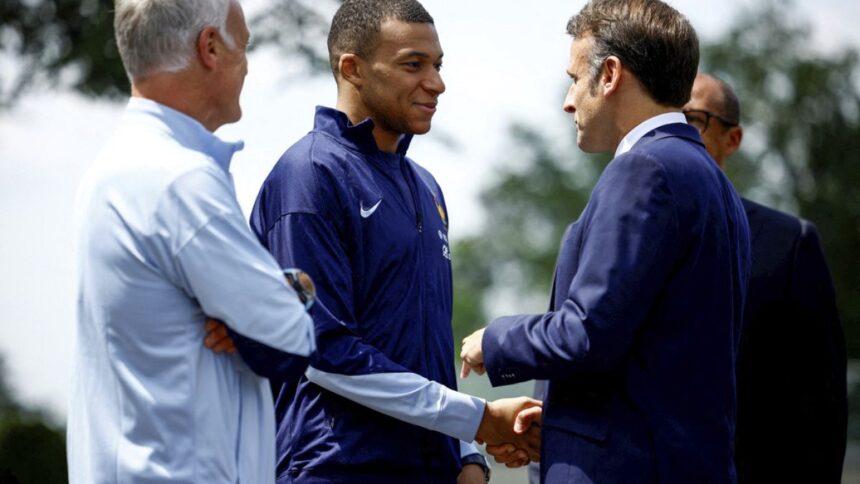 Mbappé, 유로 2024에서 정치가 중심이 되면서 프랑스의 '대격변' 상황에 경고