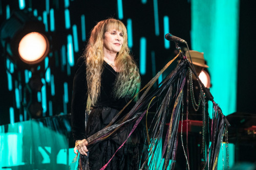 Stevie Nicks, BST Hyde Park 콘서트에서 Tom Petty와 Christine McVie에게 경의를 표하다