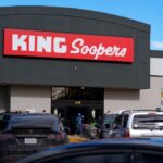 King Soopers 모회사, 난항을 겪고 있는 슈퍼마켓 합병을 놓고 연방거래위원회를 고소