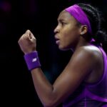 Coco Gauff, Zheng Qinwen을 꺾고 WTA 결승에서 첫 우승