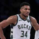 Giannis Antetokounmpo Bucks pic