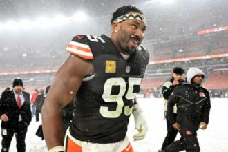 Myles Garrett Browns pic