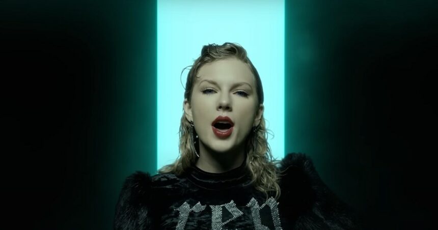 11월 3일 오늘 Taylor Swift는 어디에 있나요? 그녀의 다음 쇼는 언제입니까?