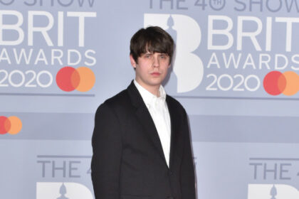 Jake Bugg는 지금 레코드 계약을 맺을 수 있을지 확신하지 못합니다.