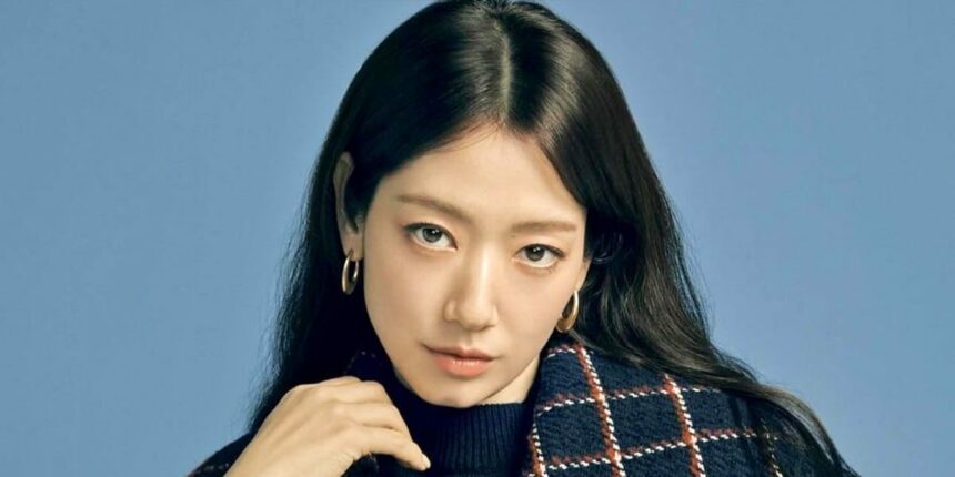 박신혜, 새 로맨스 드라마 '의자의 시간' 주목